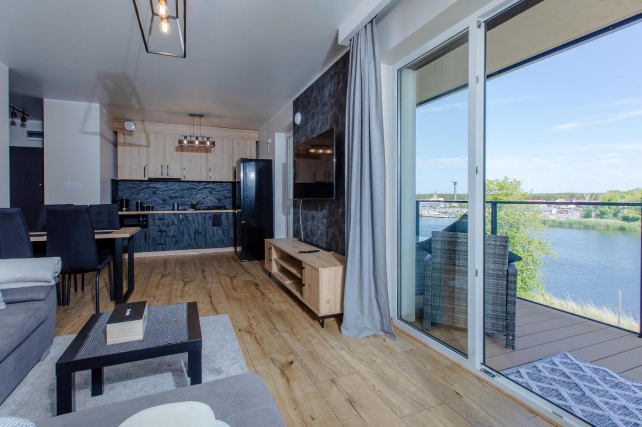 Water Wings By Major Domus Club Apartment *